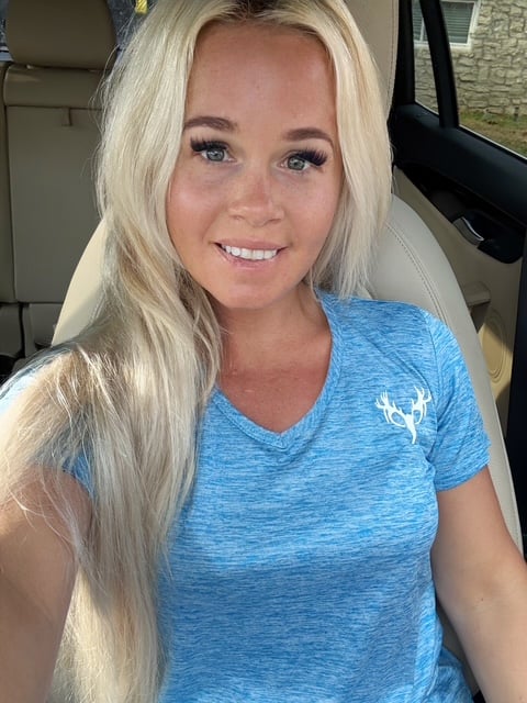 Deer Skull Scoop V Tee